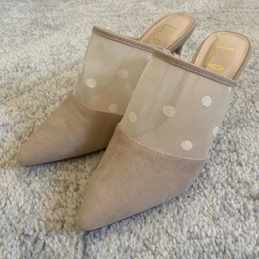 Nude Slide on Pumps